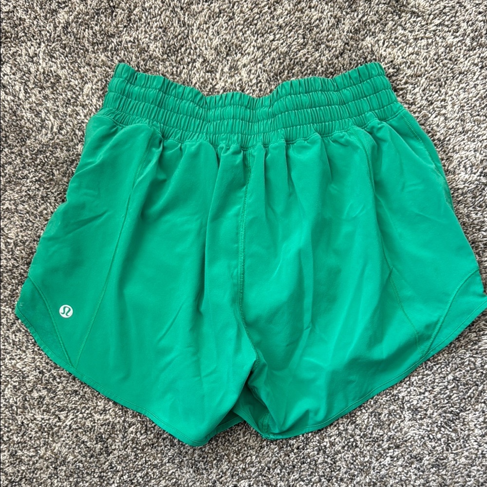 Lululemon Hotty Hot Shorts - Picture 2 of 3